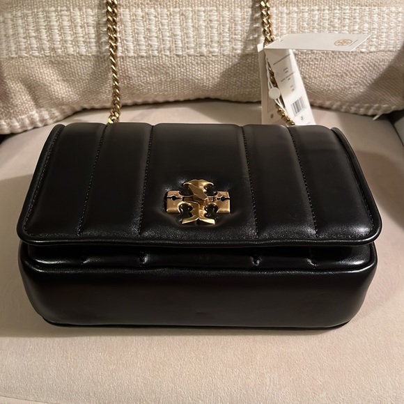 Tory Burch Quilted Chain Bag in Black/Rolled Gold - Picture 11 of 15